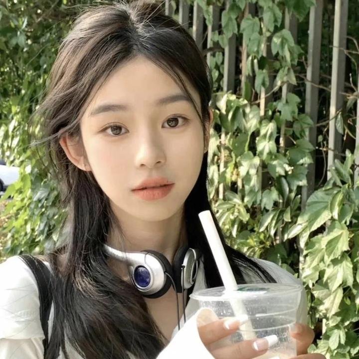 撒娇女人最好命
